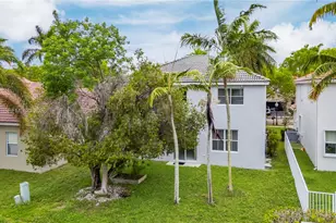 1042 Bluewood Terrace, Weston, FL 33327 - Photo 28