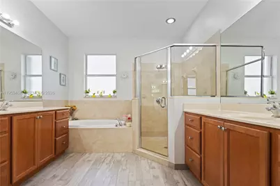 11287 NW 43rd Ter, Doral, FL 33178 - Photo 32