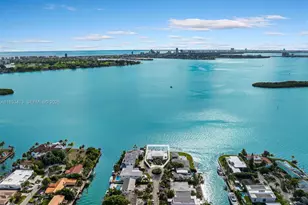 1990 NE 119th Rd, North Miami, FL 33181 - Photo 4