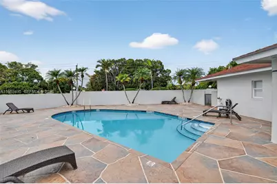 6744 N Pine Island Rd, Tamarac, FL 33321 - Photo 30