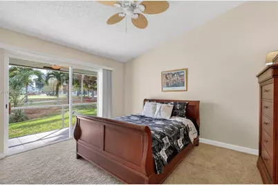 6744 N Pine Island Rd, Tamarac, FL 33321 - Photo 14
