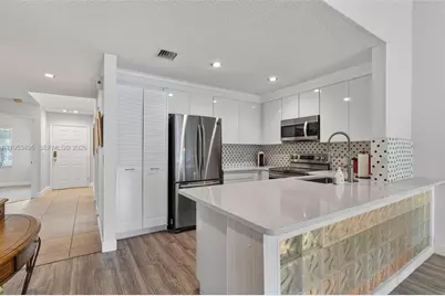 6744 N Pine Island Rd, Tamarac, FL 33321 - Photo 4