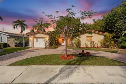 1237 Garfield St, Hollywood, FL 33019 - Photo 2