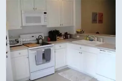 675 NW 42nd Ave, Plantation, FL 33317 - Photo 8