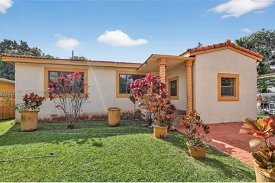 520 NE 111th St, Miami, FL 33161 - Photo 40