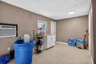 520 NE 111th St, Miami, FL 33161 - Photo 20