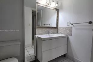 2401 Collins Ave, Miami Beach, FL 33140 - Photo 42