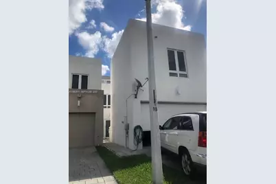 6316 NW 105th Pl, Miami, FL 33178 - Photo 2