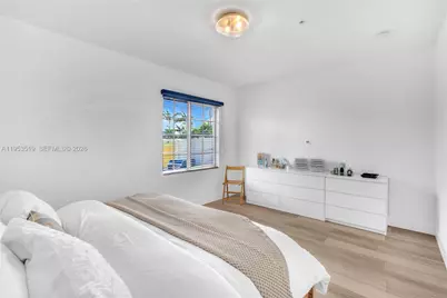 121 NW 2nd Ave #4, Hallandale Beach, FL 33009 - Photo 16