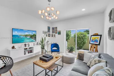 121 NW 2nd Ave #4, Hallandale Beach, FL 33009 - Photo 12