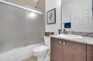 121 NW 2nd Ave, Hallandale Beach, FL 33009 - Photo 20