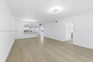 1300 SW 125th Ave, Pembroke Pines, FL 33027 - Photo 10