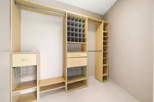 665 NE 25th St, Miami, FL 33137 - Photo 12