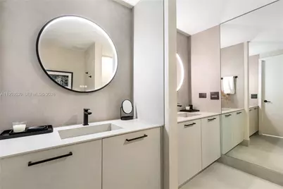 1010 Brickell Ave #1701, Miami, FL 33131 - Photo 28