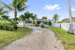 14950 S Biscayne River Dr, Miami, FL 33168 - Photo 2