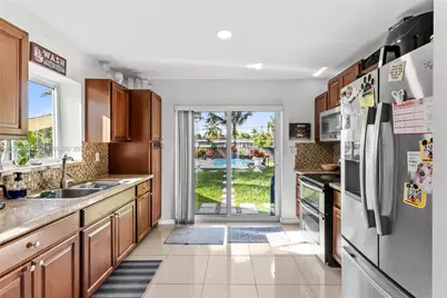 14950 S Biscayne River Dr, Miami, FL 33168 - Photo 4