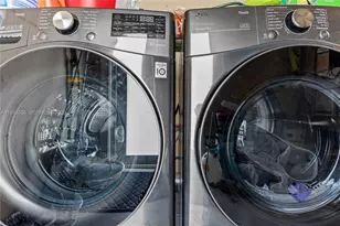 14950 S Biscayne River Dr, Miami, FL 33168 - Photo 32