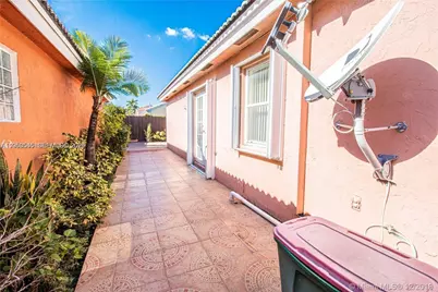 8224 SW 157th Ct, Miami, FL 33193 - Photo 14