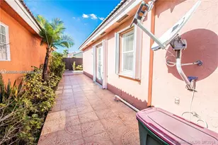 8224 SW 157th Ct, Miami, FL 33193 - Photo 14