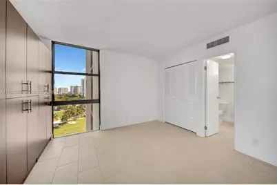 20379 W Country Club Dr #1232, Aventura, FL 33180 - Photo 16