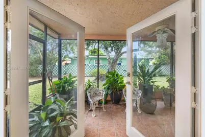 6370 SW 33rd St, Miramar, FL 33023 - Photo 10