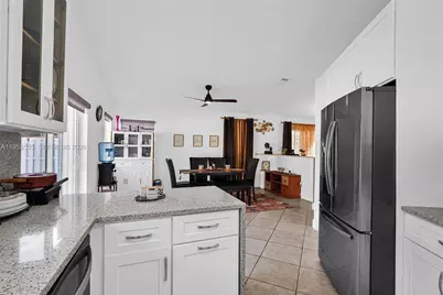 1975 NW 191st Ave, Pembroke Pines, FL 33029 - Photo 48