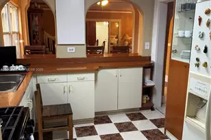 322 SW 31st Ct, Miami, FL 33135 - Photo 10