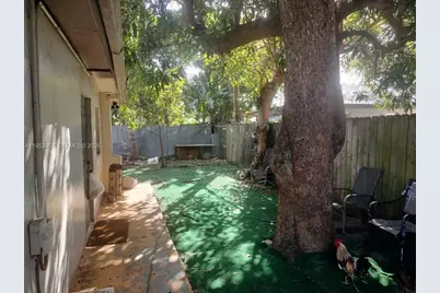 3206 SW 47th Ave, West Park, FL 33023 - Photo 12