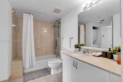 1750 N Bayshore Dr #5310, Miami, FL 33132 - Photo 26