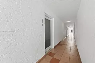 1665 Bay Rd, Miami Beach, FL 33139 - Photo 4