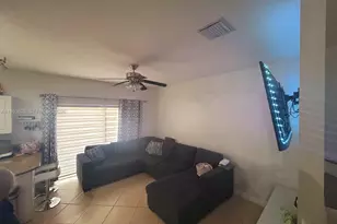 22526 SW 89th Pl, Cutler Bay, FL 33190 - Photo 4