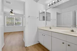 1303 NW 167th Ave, Pembroke Pines, FL 33028 - Photo 28