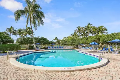 1303 NW 167th Ave, Pembroke Pines, FL 33028 - Photo 74