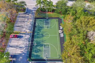 1303 NW 167th Ave, Pembroke Pines, FL 33028 - Photo 86