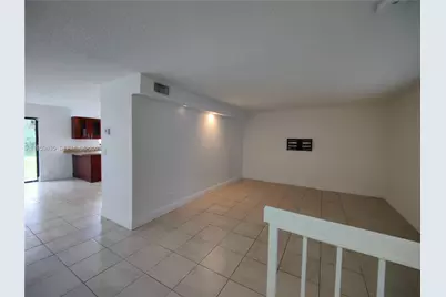 181 Wimbledon Lake Dr #181, Plantation, FL 33324 - Photo 4