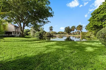 181 Wimbledon Lake Dr #181, Plantation, FL 33324 - Photo 28