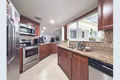 12415 NW 7th St, Miami, FL 33182 - Photo 18