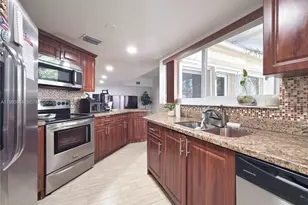 12415 NW 7th St, Miami, FL 33182 - Photo 18