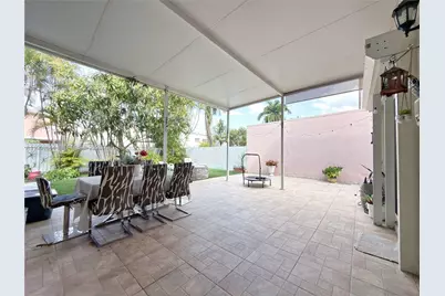 12415 NW 7th St, Miami, FL 33182 - Photo 16