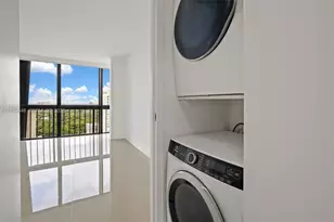 2333 Brickell Ave, Miami, FL 33129 - Photo 4