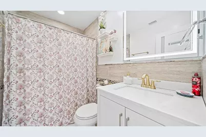 11611 SW 9th Ct, Pembroke Pines, FL 33025 - Photo 18