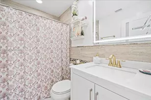 11611 SW 9th Ct, Pembroke Pines, FL 33025 - Photo 18