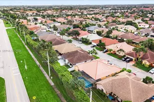 11611 SW 9th Ct, Pembroke Pines, FL 33025 - Photo 46