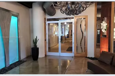 10 SW South River Dr #802, Miami, FL 33130 - Photo 8