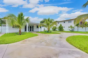 2247 NW 2nd St, Miami, FL 33125 - Photo 2