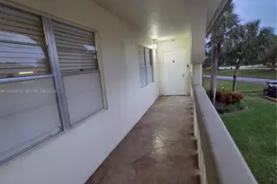 2805 Victoria Way, Coconut Creek, FL 33066 - Photo 20