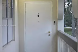 2805 Victoria Way, Coconut Creek, FL 33066 - Photo 6