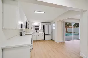 7091 Harding St, Hollywood, FL 33024 - Photo 28