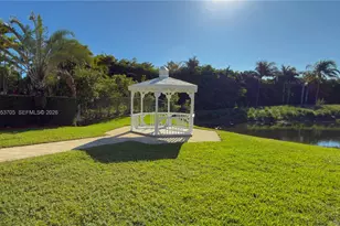 9725 NW 52nd St, Doral, FL 33178 - Photo 46