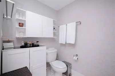 9725 NW 52nd St #215, Doral, FL 33178 - Photo 22